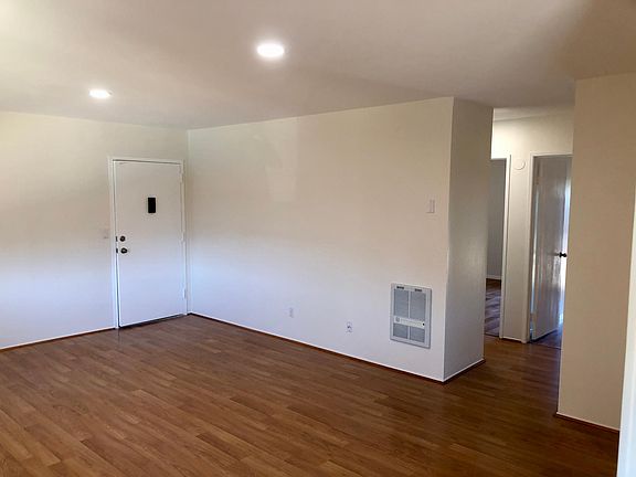 4th image of 4844 68th St Unit 15