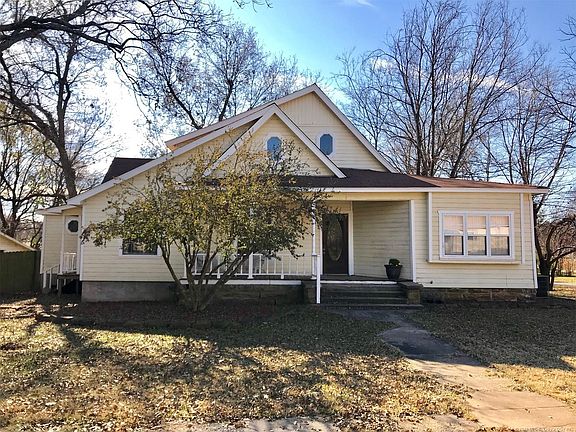 2nd image of 24 Townsend Ave