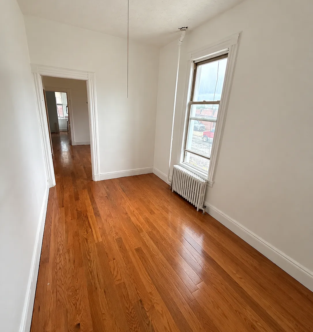 276 Onderdonk Avenue — Photo 4