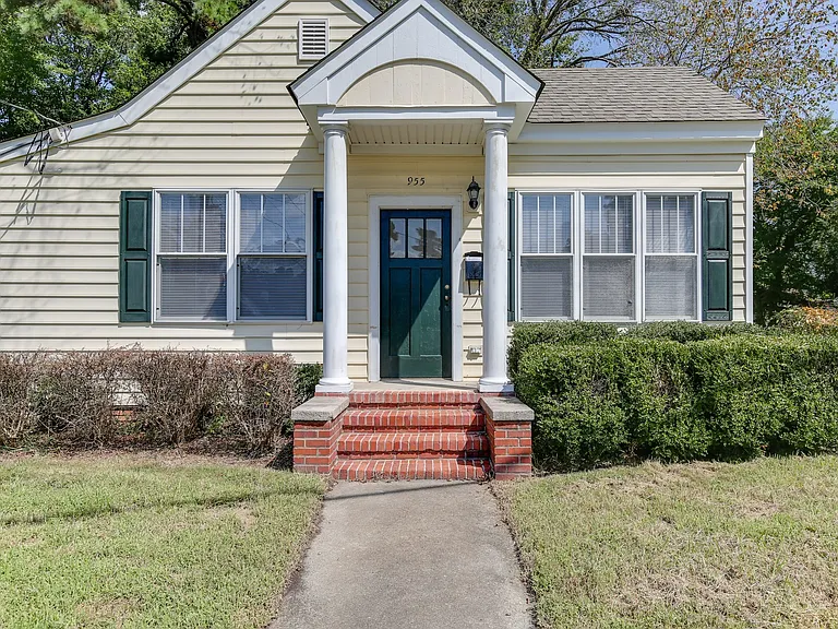 955 Poquoson Ave — Photo 4