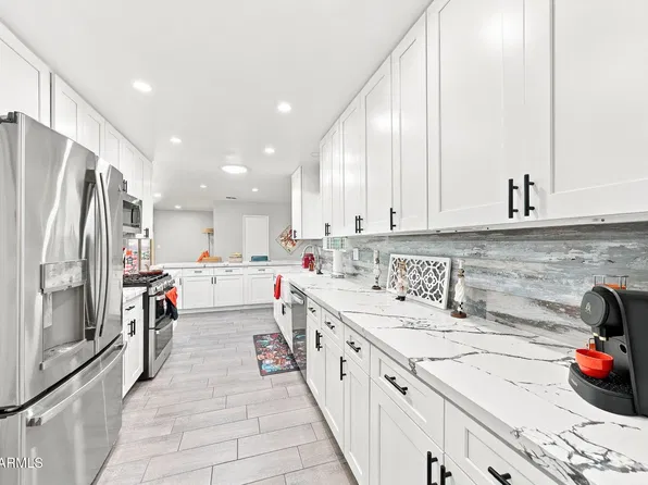 10718 W CHERYL Drive, Sun City, AZ 85351