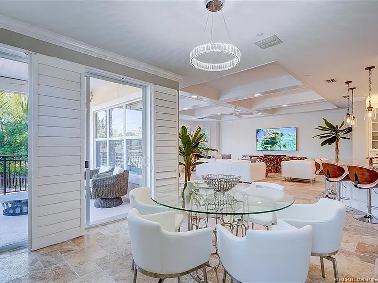 1528 NE Outrigger Landings Dr #208 — Photo 16