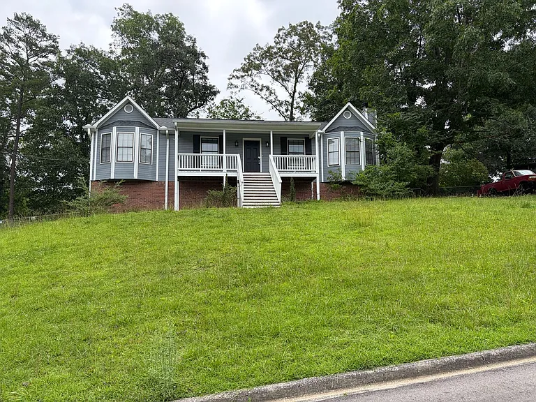 6877 Briarwood Dr — Photo 5