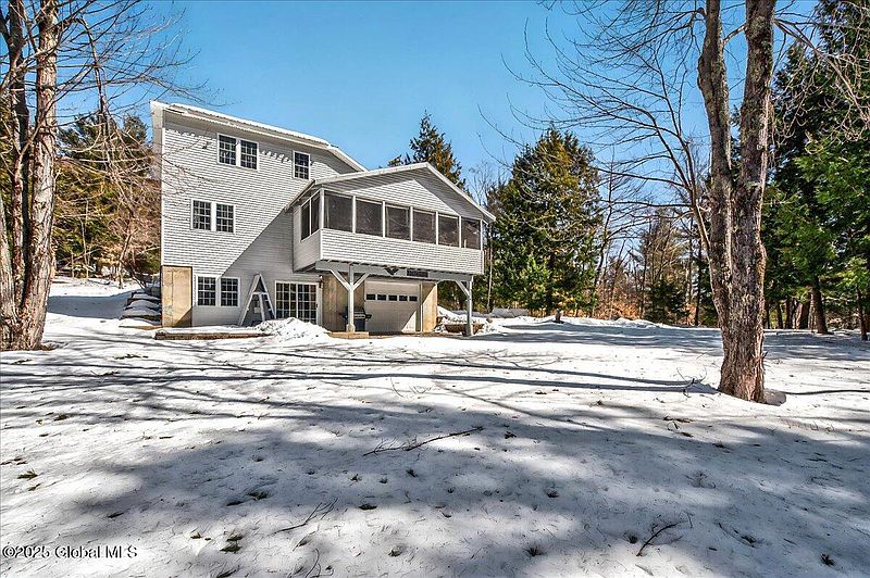 2nd image of 8 Bradt Hill Road