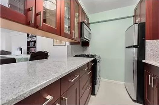 5th image of 401 E 65th St APT 15E