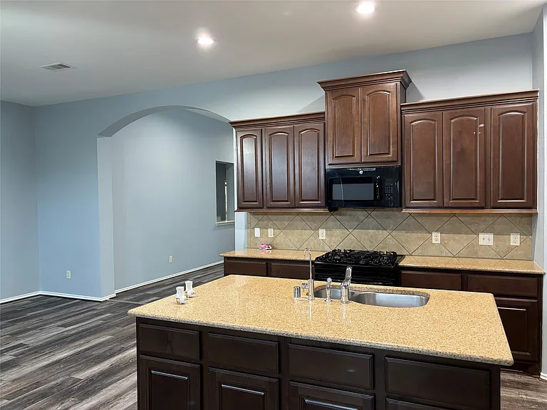 10902 Brighton Gardens Dr — Photo 5