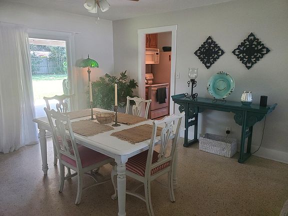 4th image of 1101 Oceanwood Dr S