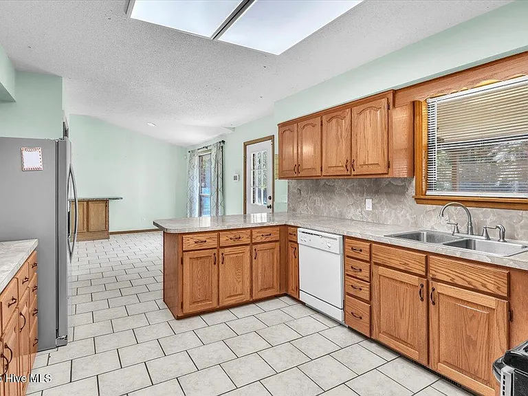 7071 Old Oak Rd NW — Photo 38