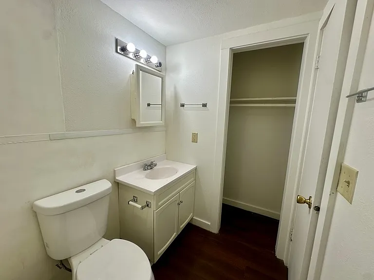 1485 Meadowview Dr #2 — Photo 9