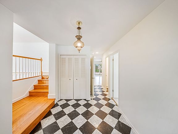 2nd image of 6715 Tildenwood Ln