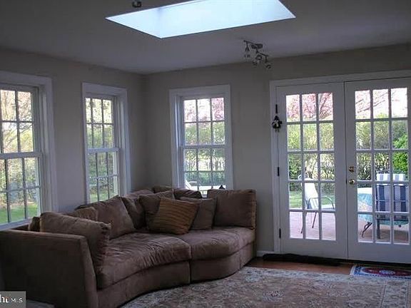 5th image of 6918 Espey Ln