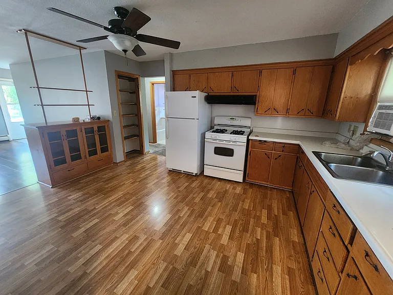 851 5th Ave S #1 — Photo 3