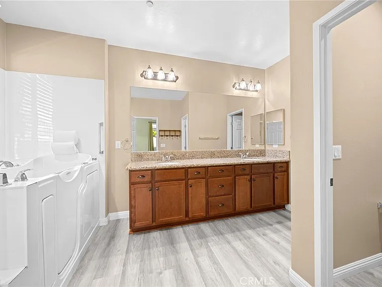 1420 Yarrow Ln — Photo 18