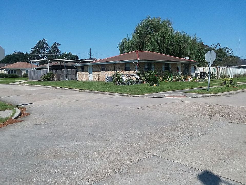 2400 Volpe Dr, Chalmette, LA 70043 Zillow
