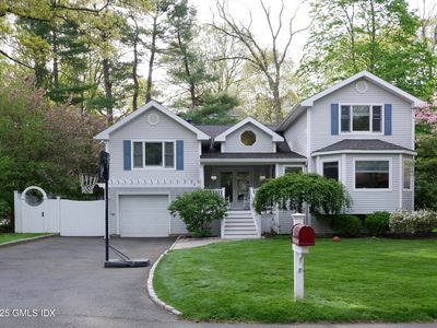 2 Midbrook Ln, Old Greenwich, CT, 06870