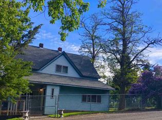 428 W Desire St, Tekoa, WA 99033