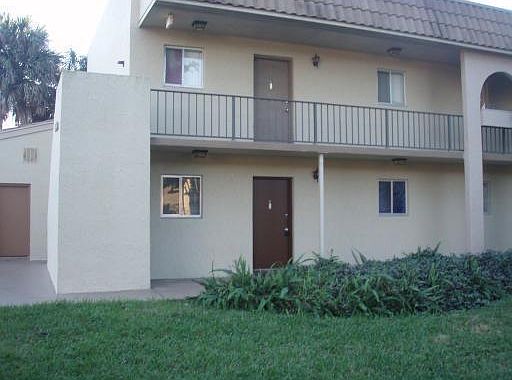 2nd image of 6060 Forest Hill Blvd APT 101