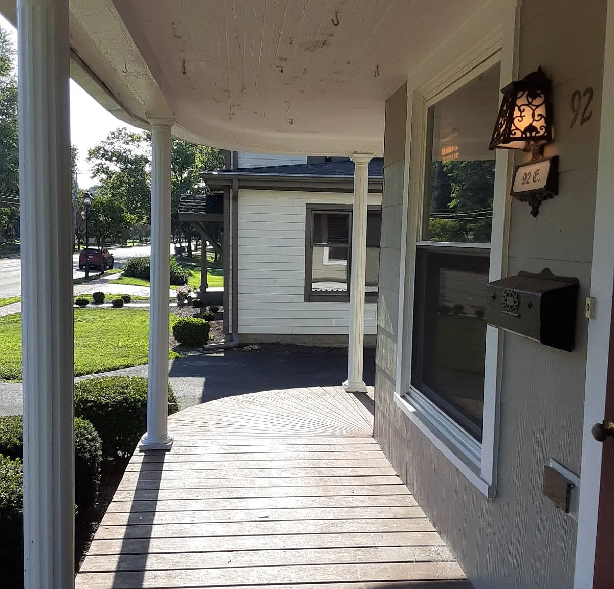 3 bed, 1.5 bath, 1800 sqft, $1,695 — Photo 2