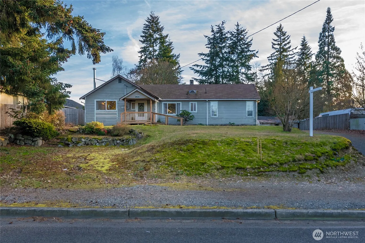 9424 128th Street E photo 1