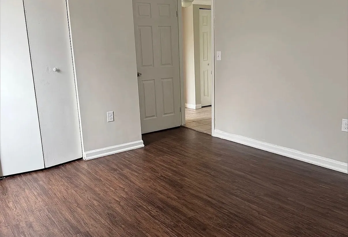 2 bed, 1200 sqft, $1,275 — Photo 2