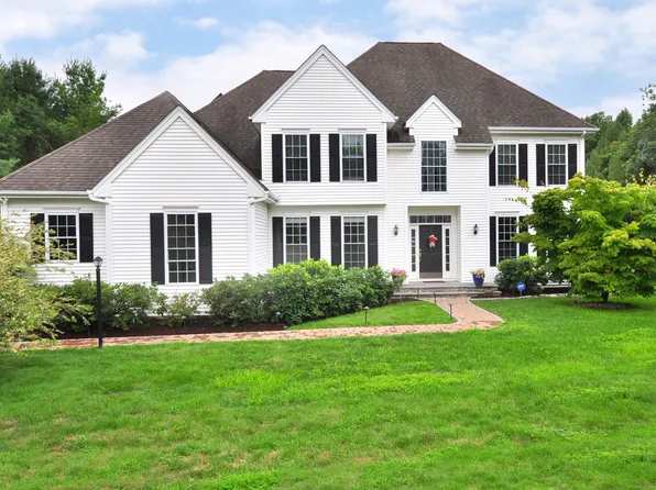 2 Alcott Way, Avon, CT 06001