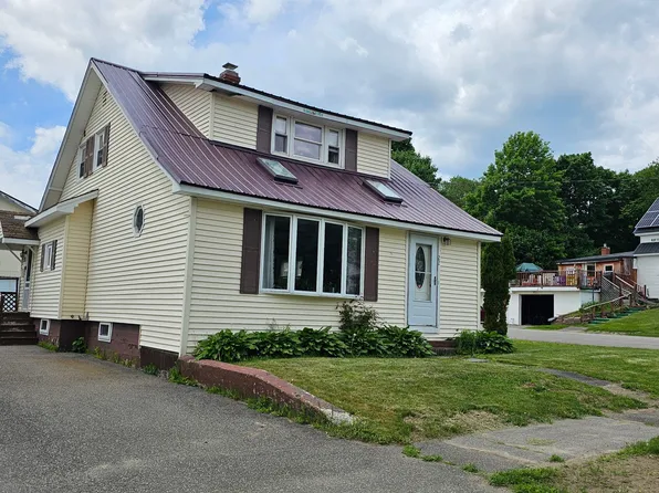 22 Pine Street, East Millinocket, ME 04430