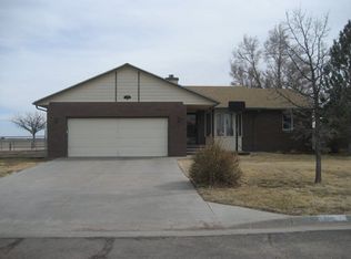 100 Nunn Dr, Holcomb, KS 67851