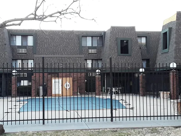 Brookhollow, 8165 E Central Ave APT 703, Wichita, KS 67206