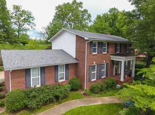 2019 Bainbridge Row Dr, Indian Hills, KY 40207