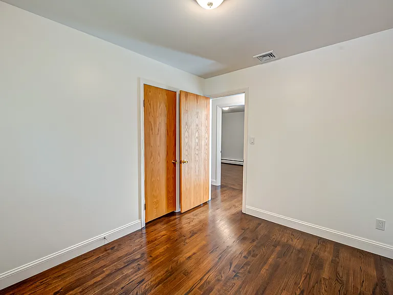 26 Valleywood Rd — Photo 8