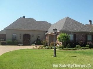 107 Piccadilly Cir, Bossier City, LA 71111