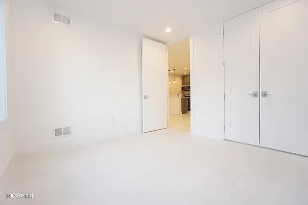 Rented by Citi Habitats | media 15