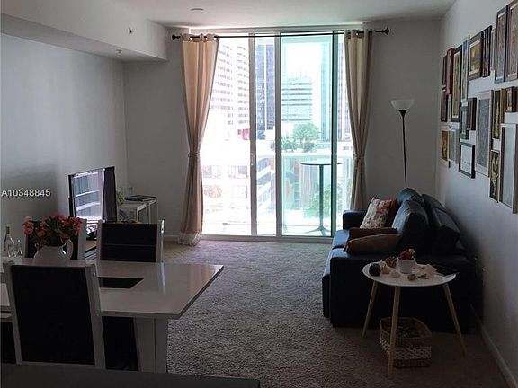 3rd image of 244 Biscayne Blvd APT 1409