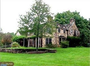 2253 Buttonwood Rd, Berwyn, PA 19312