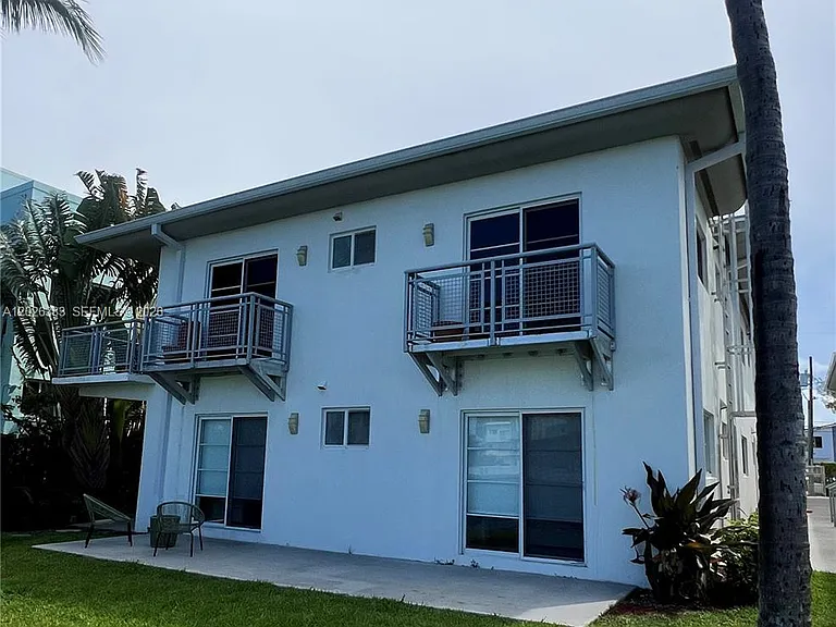 6905 Bay Dr #13 — Photo 16