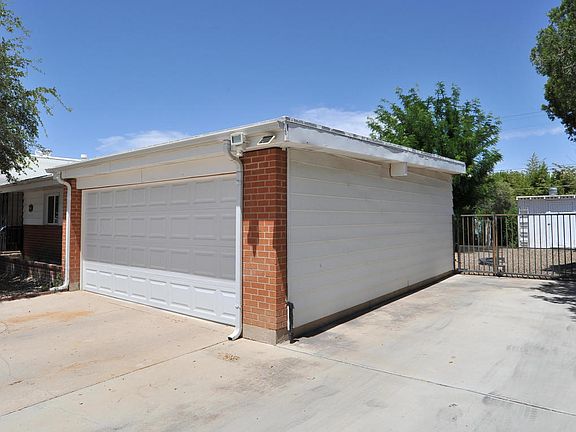 5th image of 8021 E Hawthorne St