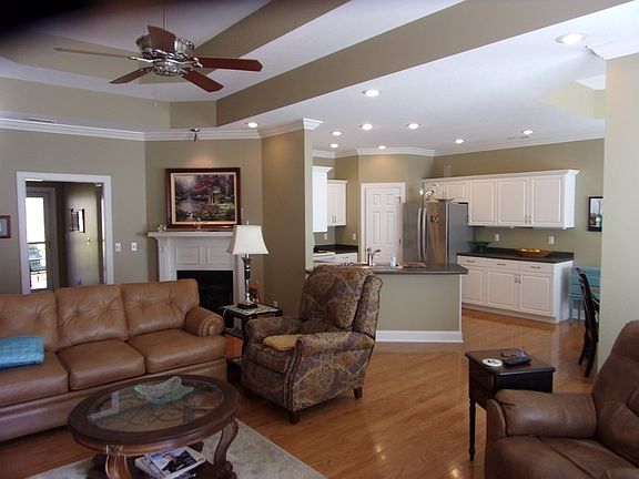 2nd image of 359 Paris Harbor Dr