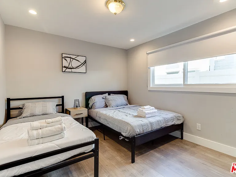6966 Sedan Ave — Photo 15