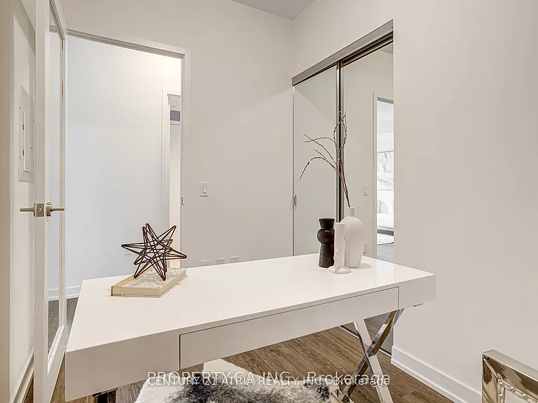 1 Yorkville Ave #3507 — Photo 10