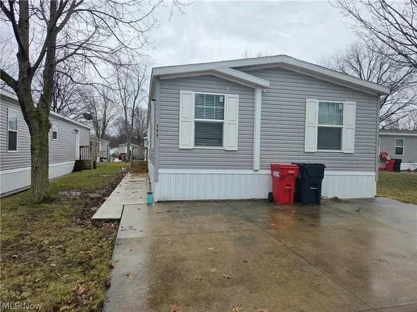 444 Westwoods, Amherst, OH 44001