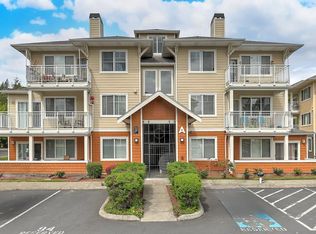 564 225th Ln NE APT A305, Sammamish, WA 98074