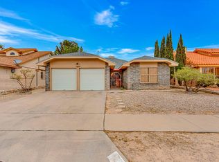 11697 Bunky Henry Ln, El Paso, TX 79936