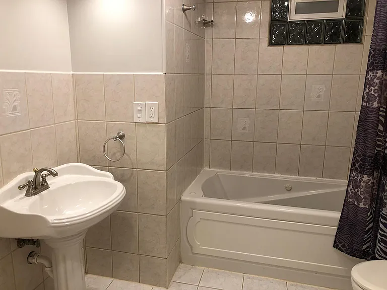 370 Colvin Ave — Photo 8