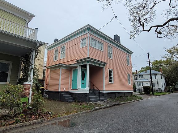 Java Place Duplex - lane to the right, parking spot/patio to the right