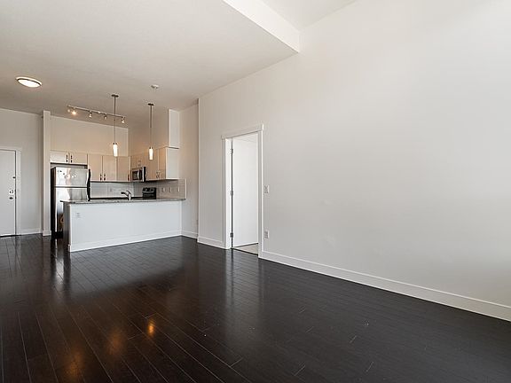 2nd image of 13555 Gateway Dr