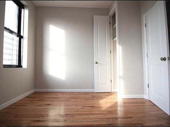 3rd image of 240 Crown St APT 2A