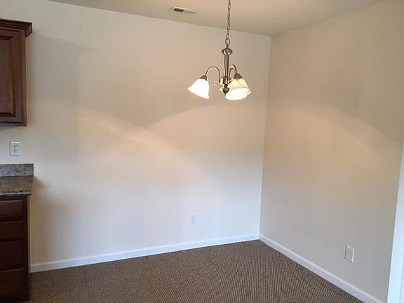 4th image of 4413 Jaybird Cir Unit 101