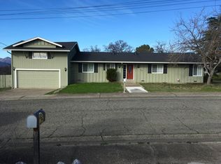 3431 Topaz Ct, Redding, CA 96001