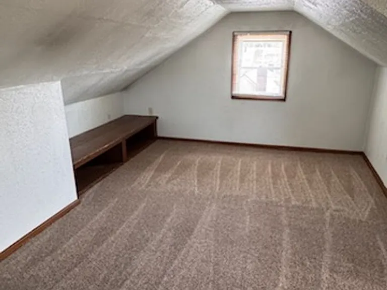 833 Lawrence Ave — Photo 15
