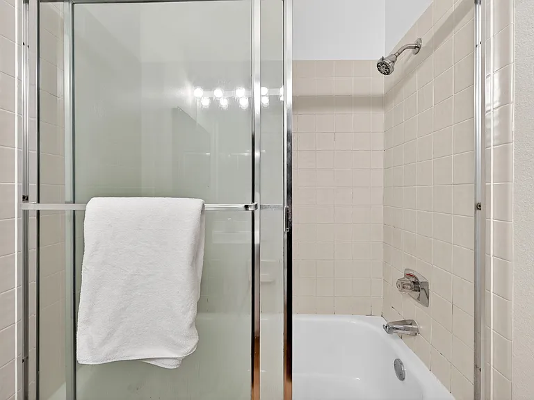 726 Buena Vista Pl — Photo 16